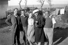 André Beucler et des acteurs d'I.F.1